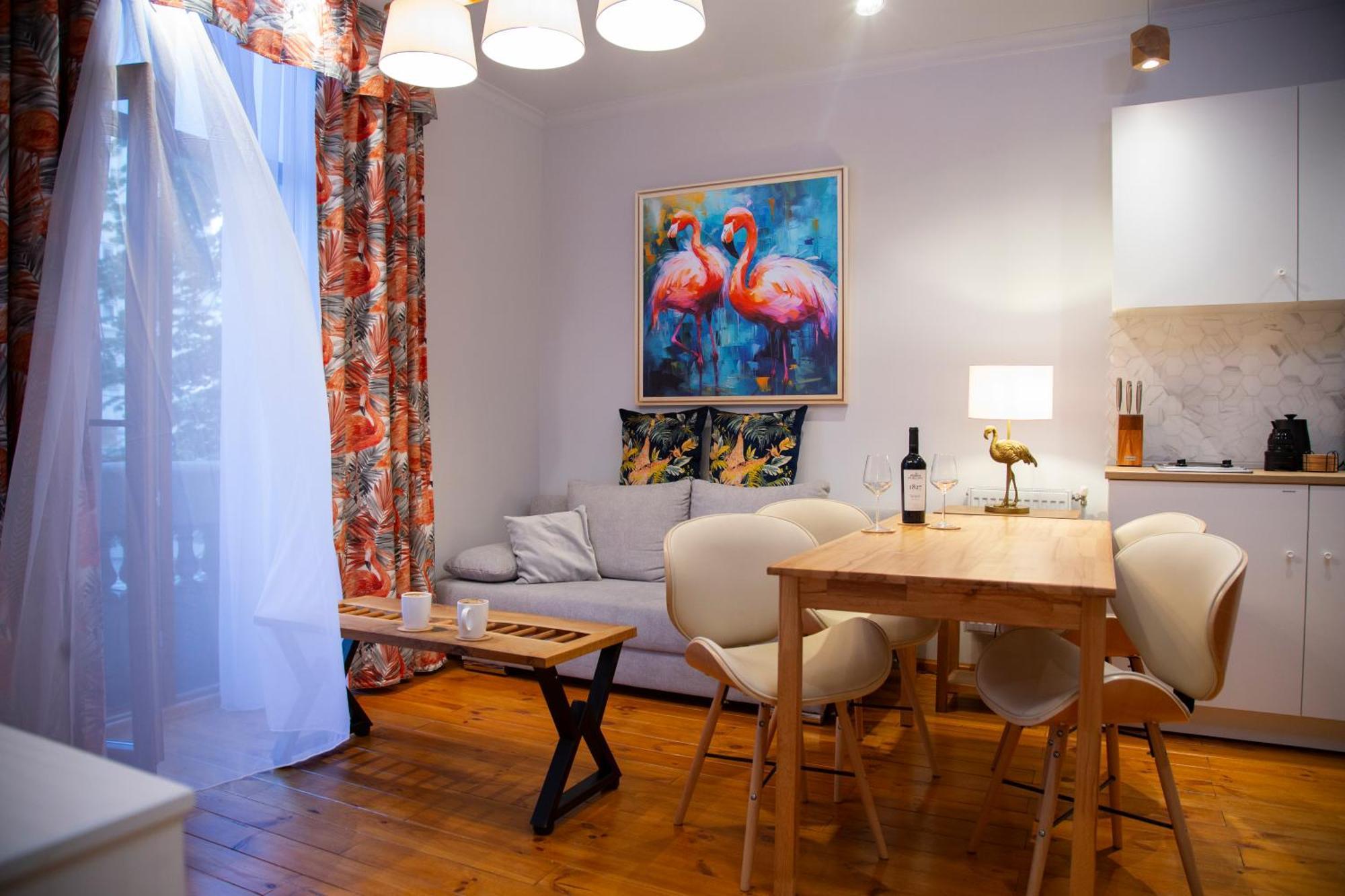 Apartment The Cozy Nest Downtown With Balcony By Pretty Bukarest
