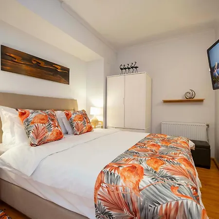 The Cozy Nest Downtown With Balcony By Pretty Apartments Bucarest Exterior foto