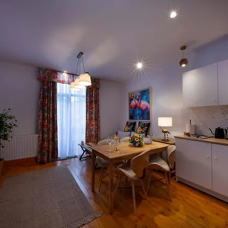 The Cozy Nest Downtown With Balcony By Pretty Apartments Bucarest Exterior foto
