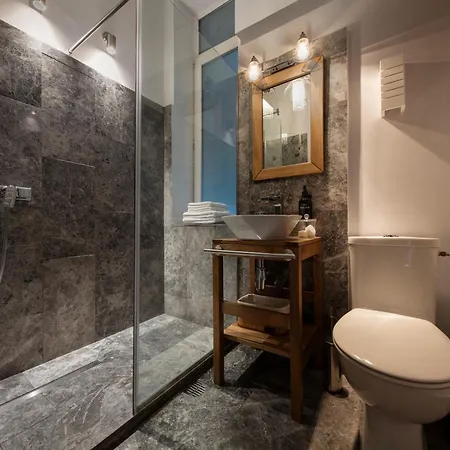 The Cozy Nest Downtown With Balcony By Pretty Apartments Bucarest Exterior foto