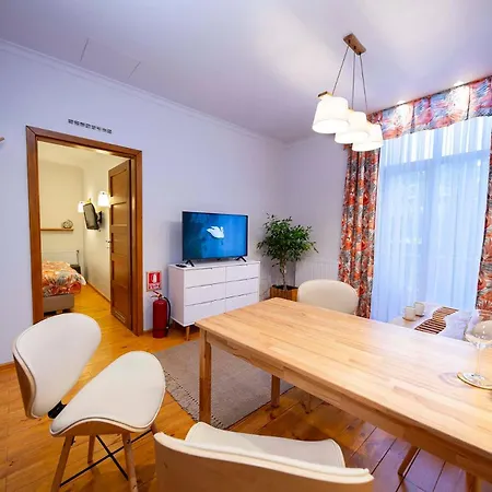 The Cozy Nest Downtown With Balcony By Pretty Apartments Bucarest Exterior foto
