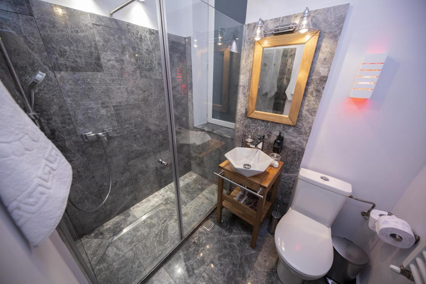 The Cozy Nest Downtown With Balcony By Pretty Apartament Bucureşti